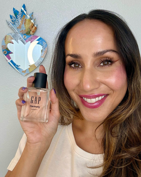 allure contributor marianne mychaskiw holding gap harmony in hand