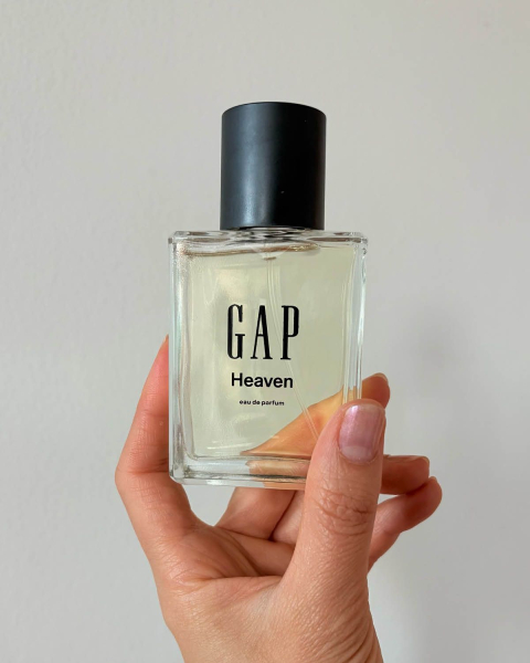 gap heaven in hand